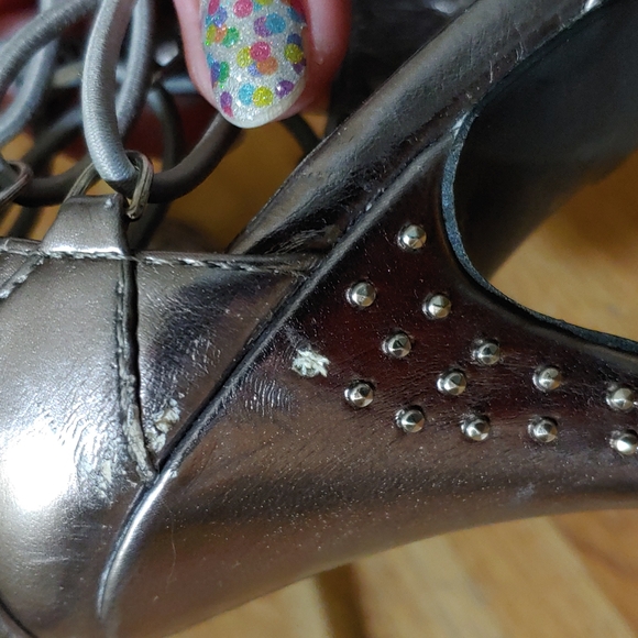 Diva DNA Studded & Laced Up Heels 9M - Picture 14 of 15